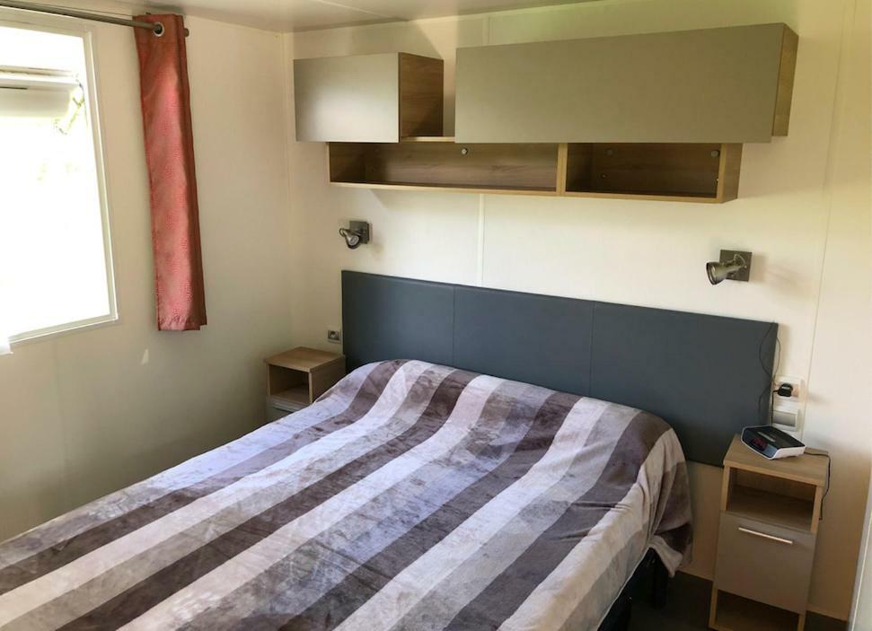Mobil Home Proche Du Plan D'Eau D'إمبرون المظهر الخارجي الصورة
